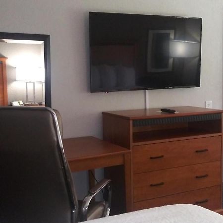 Surestay Plus Hotel By Best Western Clearwater Central Bagian luar foto