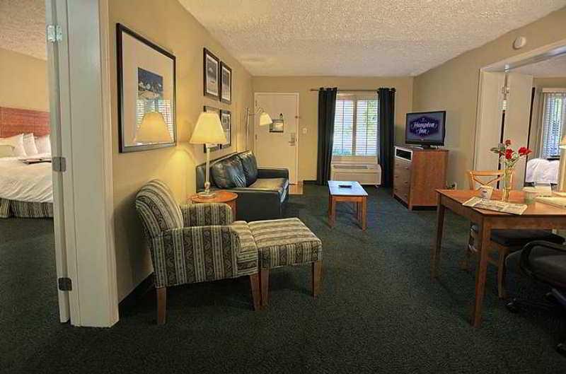 Surestay Plus Hotel By Best Western Clearwater Central Bagian luar foto