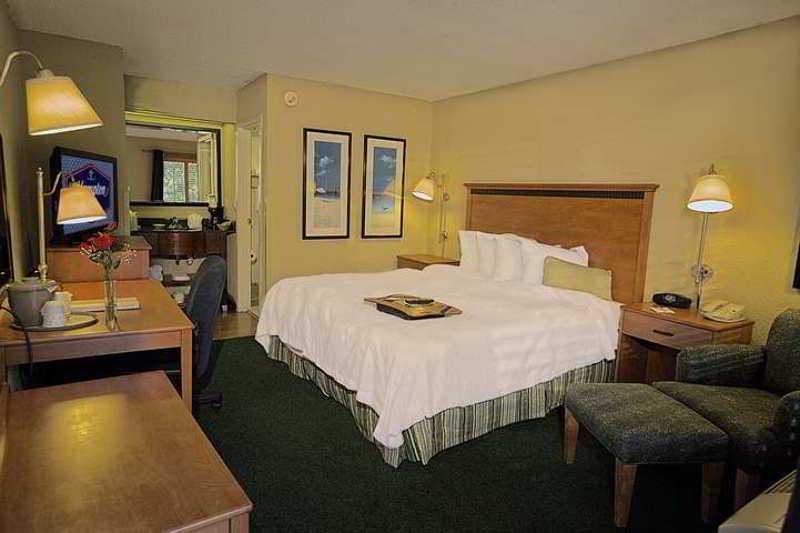 Surestay Plus Hotel By Best Western Clearwater Central Bagian luar foto
