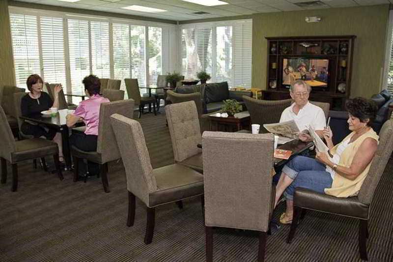 Surestay Plus Hotel By Best Western Clearwater Central Bagian luar foto