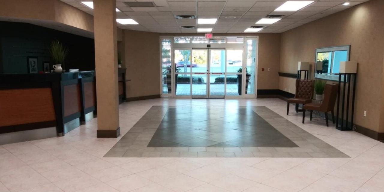 Surestay Plus Hotel By Best Western Clearwater Central Bagian luar foto